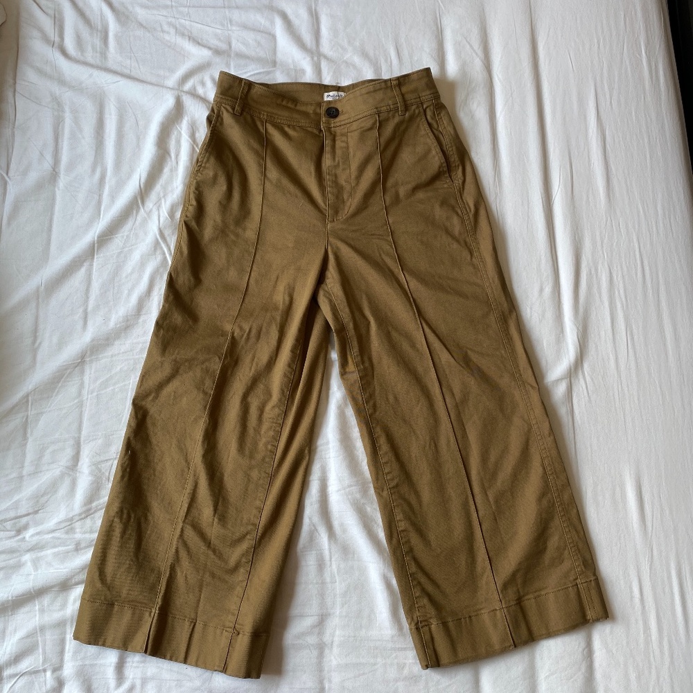 Madewell Wide Leg cropped khaki jeans